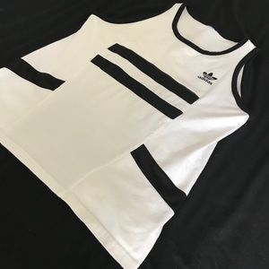 🚩Sold🚩🔥Adidas Originals Tank🔥